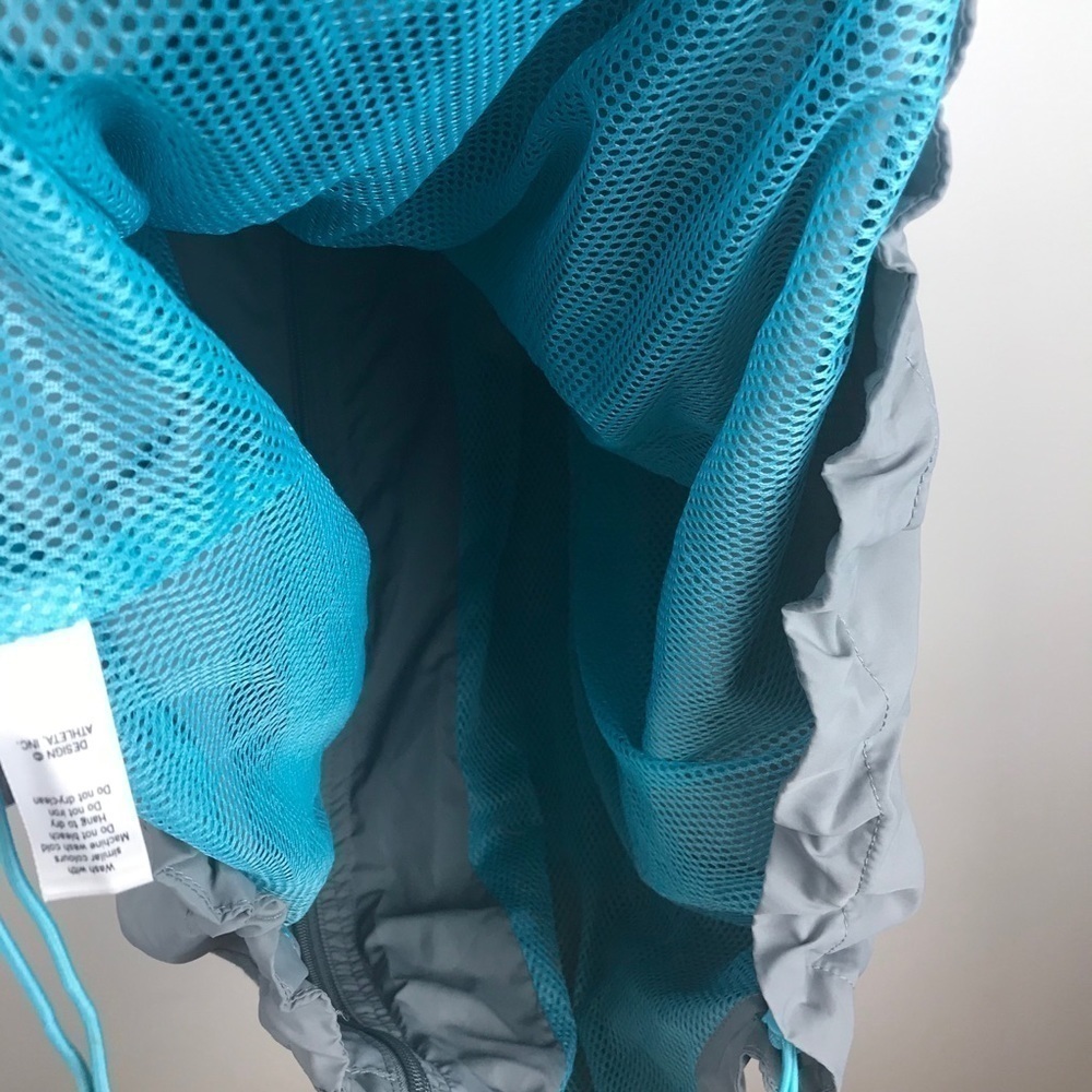 Athleta Windbreaker Raining Gray Jacket Size S - image 5